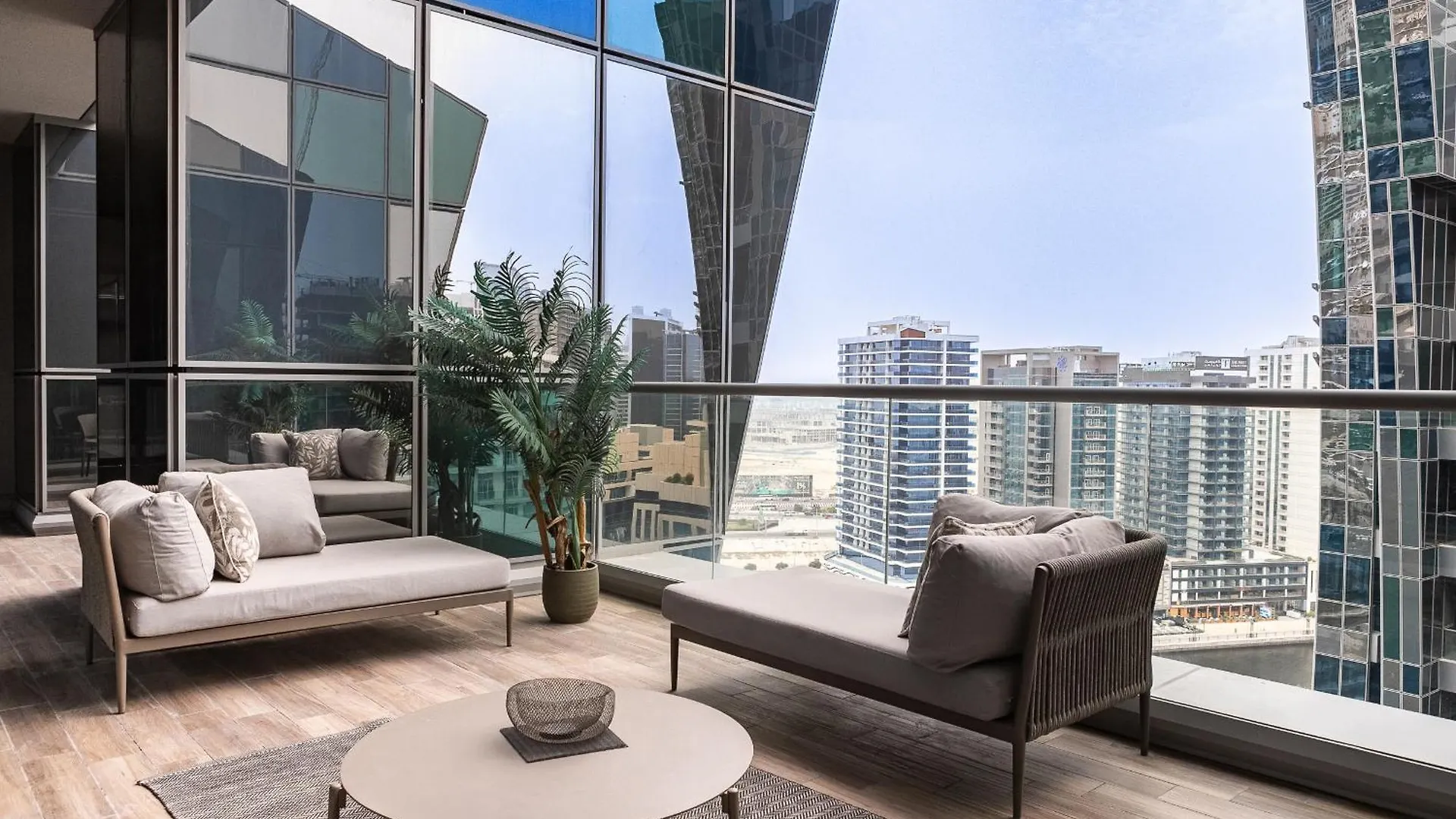 Simply Comfort In J One Tower دبي 0*,