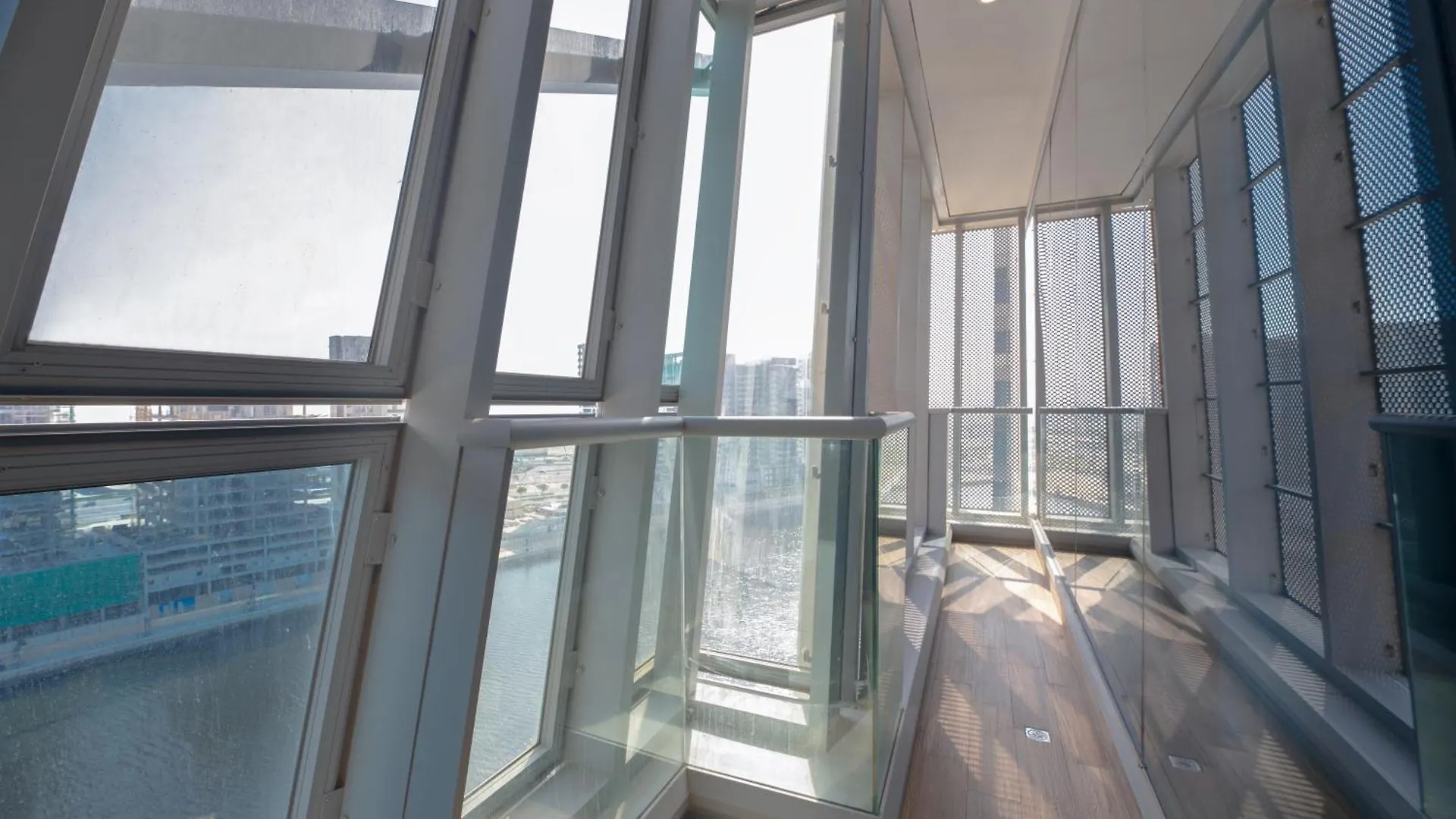 Simply Comfort In J One Tower دبي الإمارات العربية المتحدة