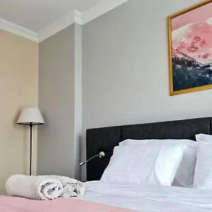 https://budget-tourist.istanbul-turkeyhotels.com