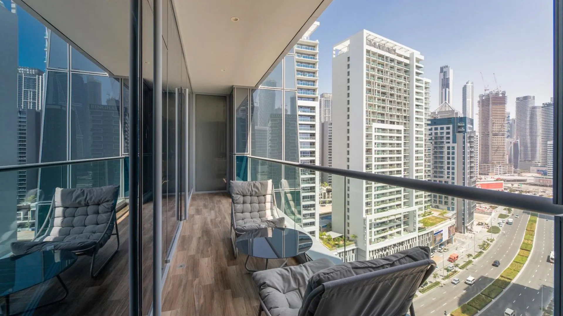 Simply Comfort In J One Tower Dubai